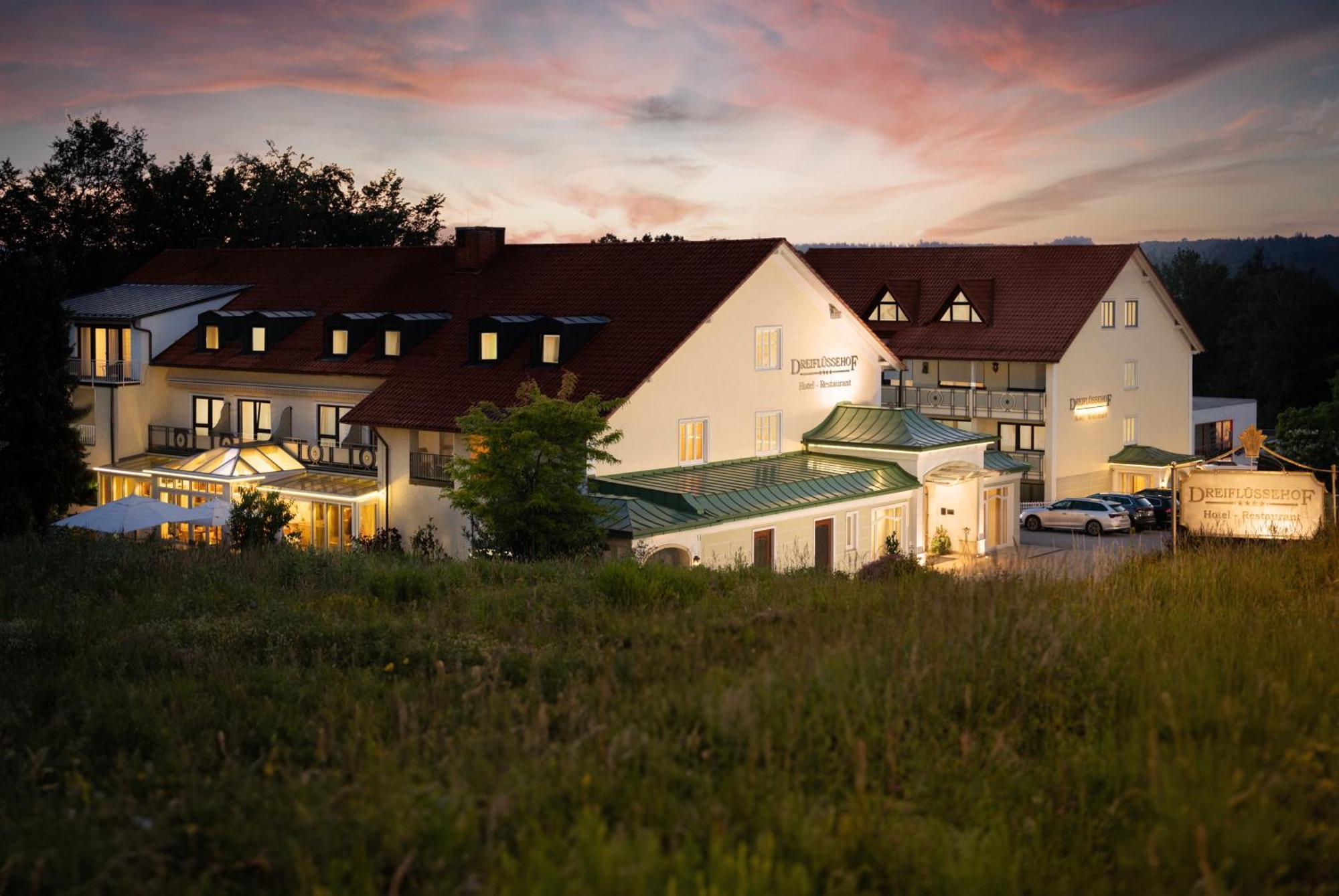 Hotel Dreiflüssehof Passau Exterior foto